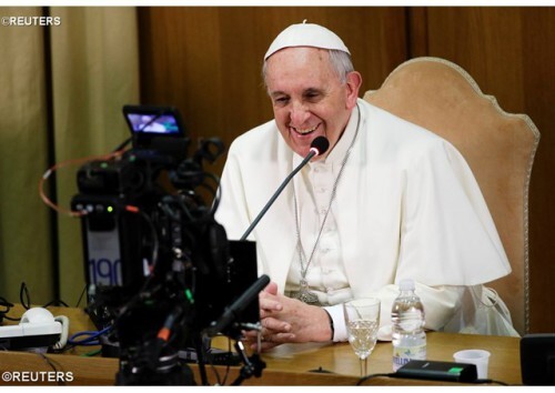 Papa Francesco: dal reale al digitale